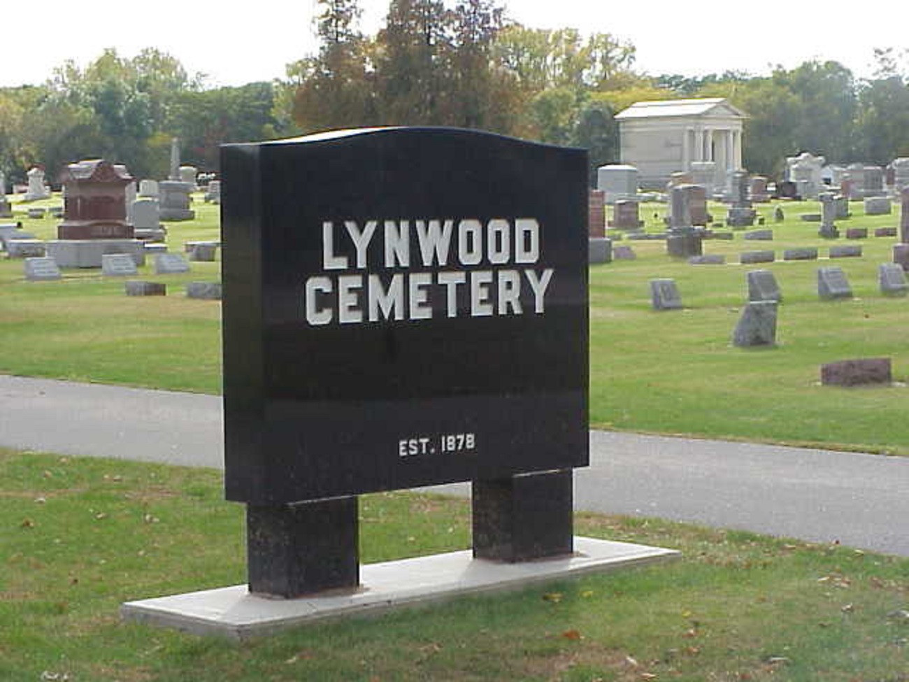 Lynwood Cemetery